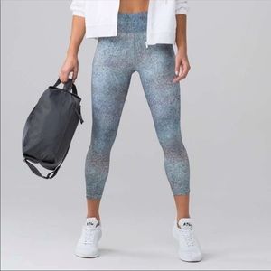 Lululemon Final Lap Crop (23”)